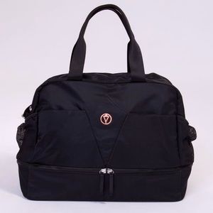 Lululemon 34L Weekend Escape Duffle Bag